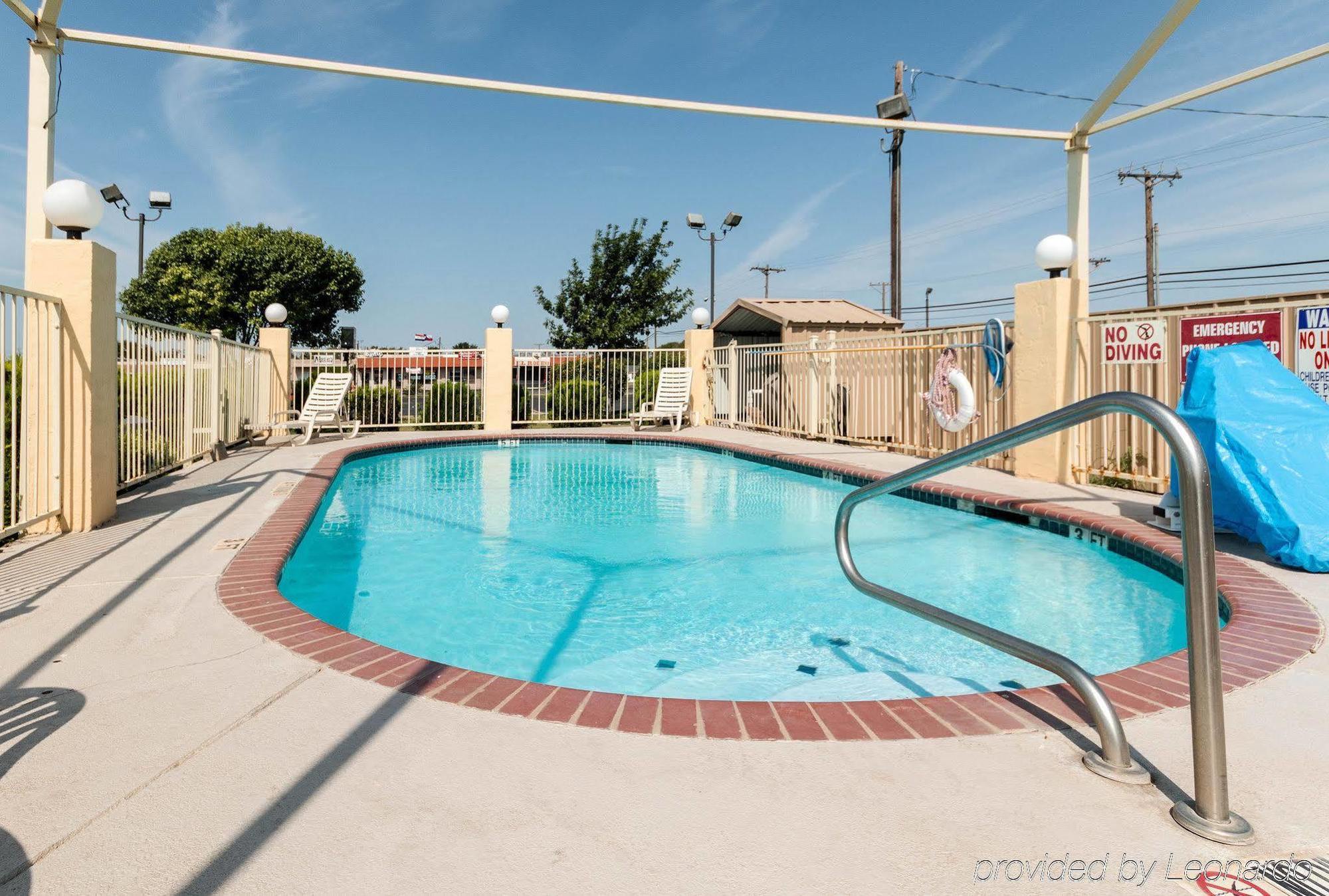 Lone Star Inn Lubbock Ngoại thất bức ảnh