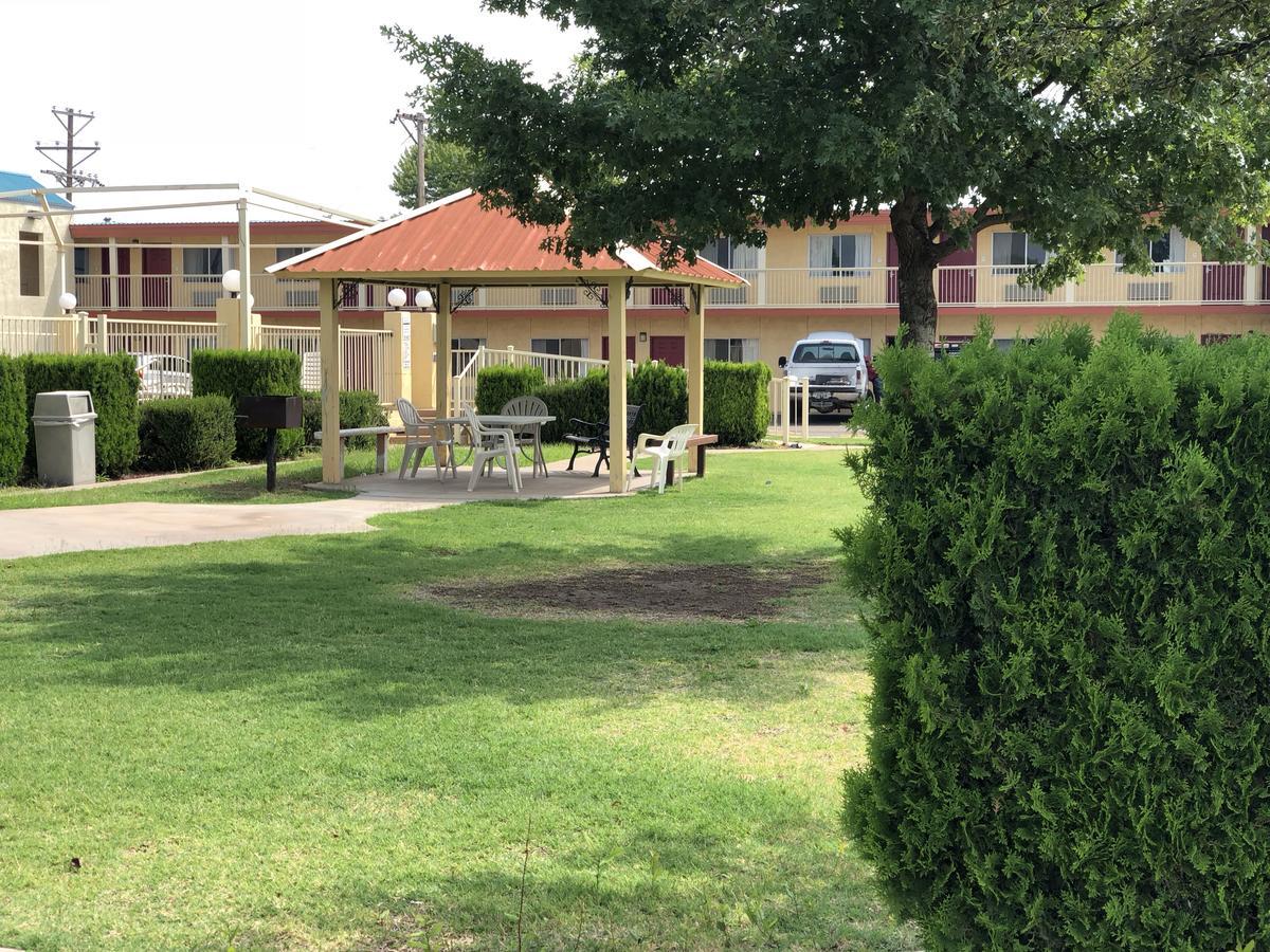 Lone Star Inn Lubbock Ngoại thất bức ảnh