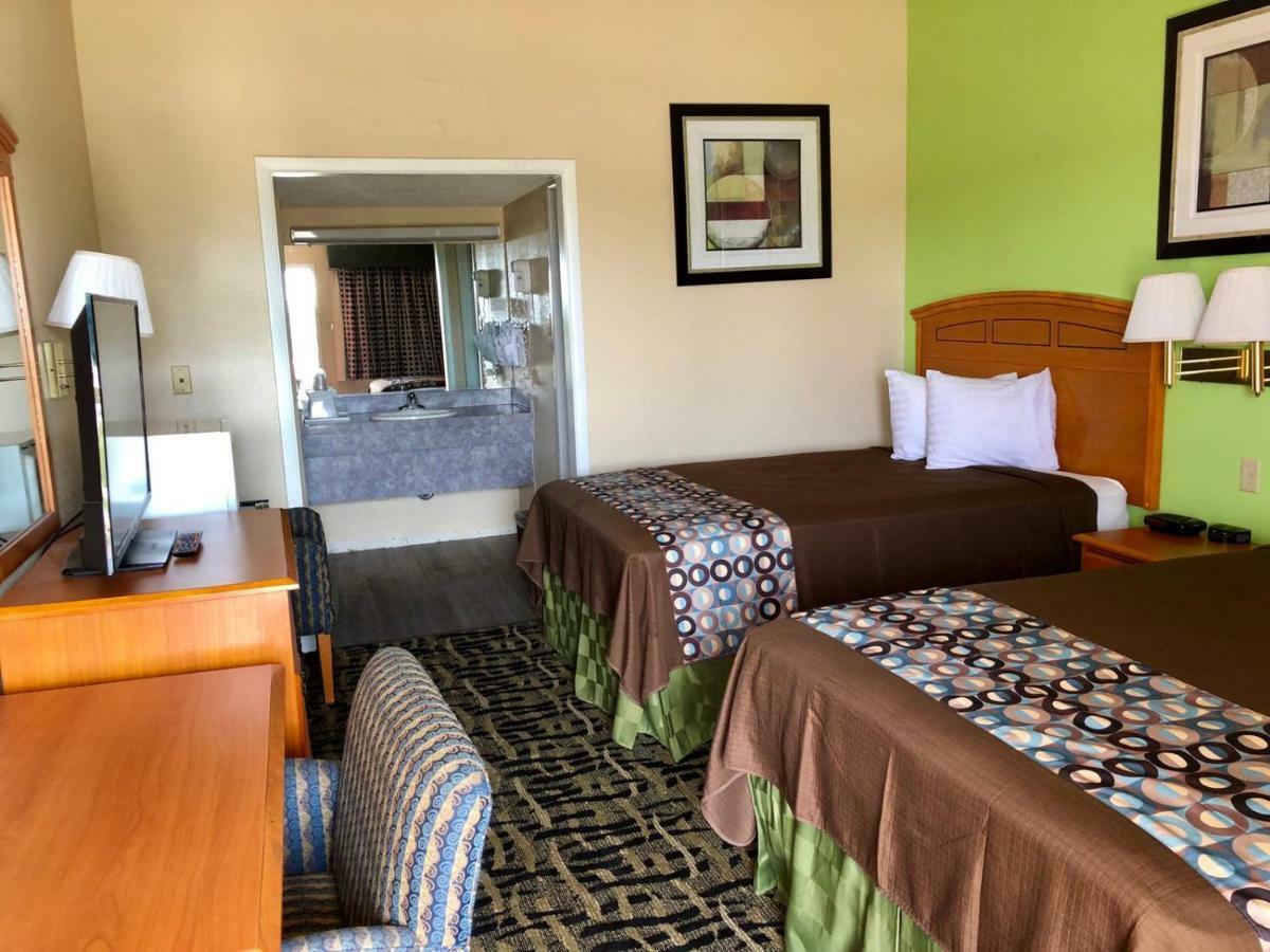 Lone Star Inn Lubbock Ngoại thất bức ảnh